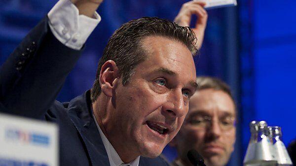 Strache und Co. hätten Nasen vorn