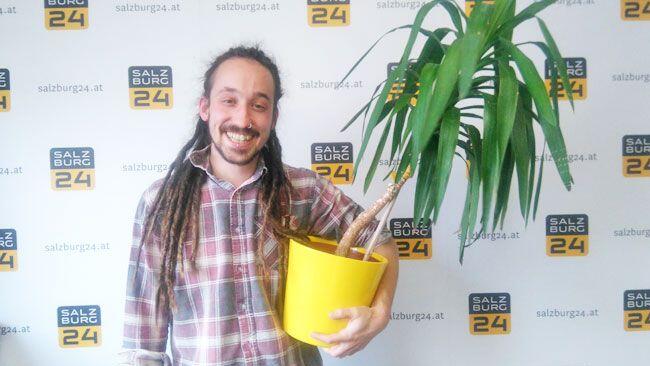 Stilecht mit Palme besuchte uns Peter Chalupar alias Beda mit Palme.