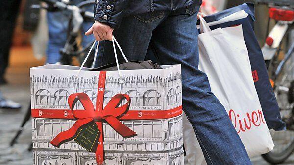 Die Burgenländer schenken am meisten, die Vorarlberger die meisten Personen