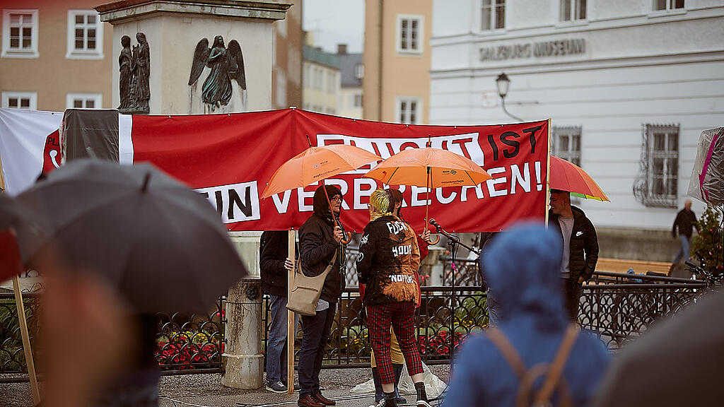 Umbrella March
