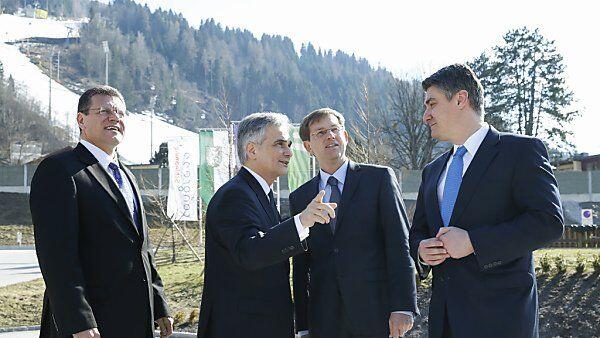 Treffen im Skigebiet