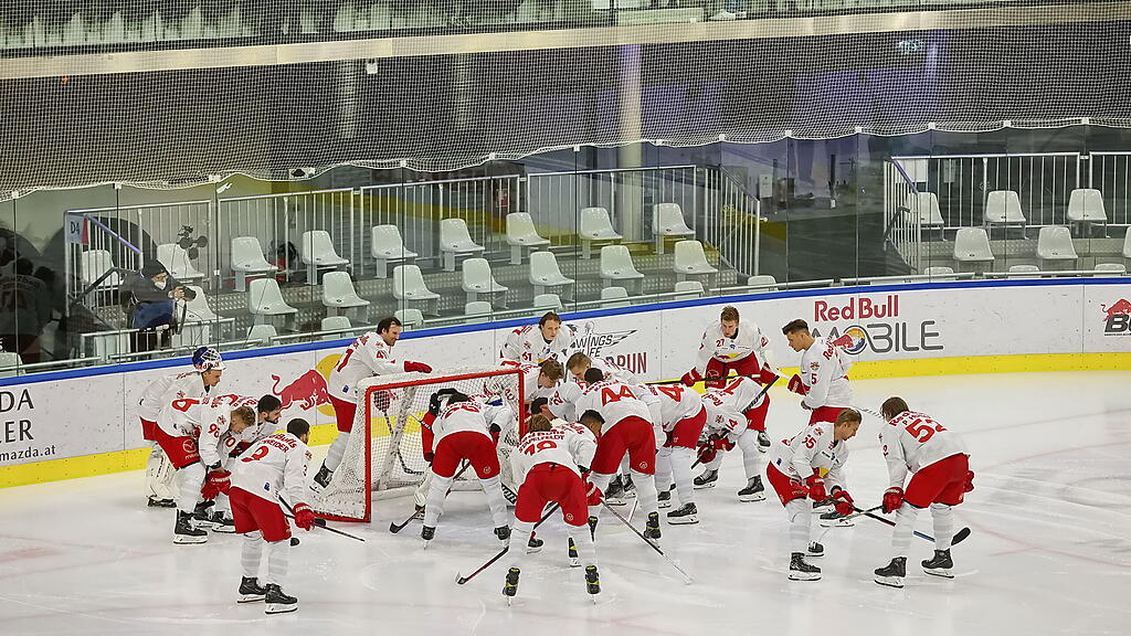 EC RB Salzburg vs. Black Wings Linz