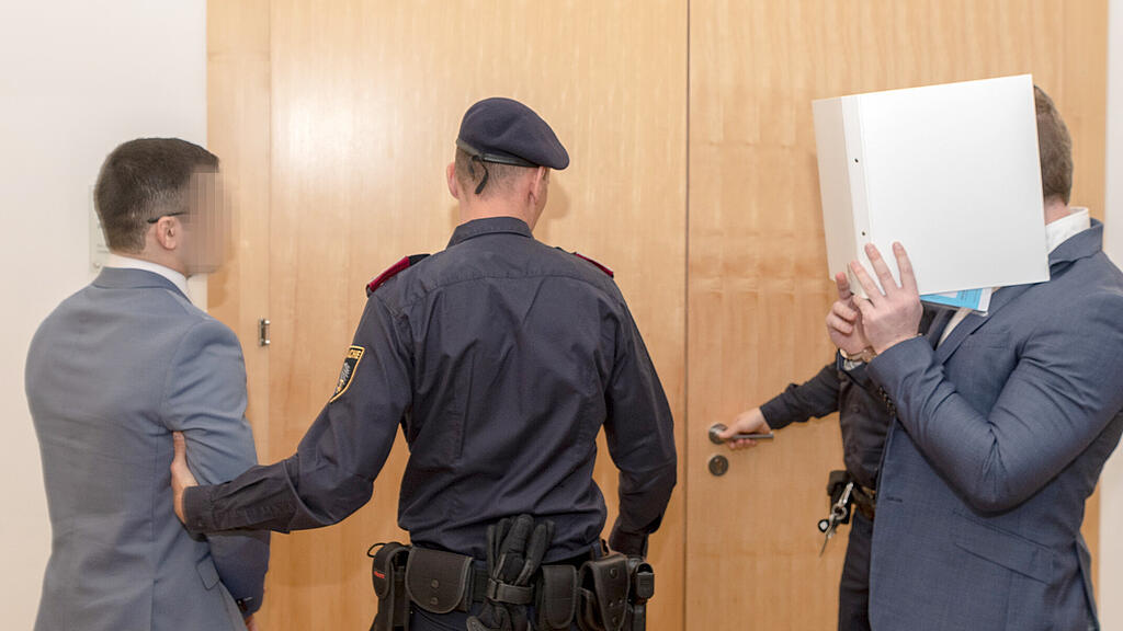 OBERÖSTERREICH PROZESS NACH HOME-INVASION IN WELS =(5).jpg