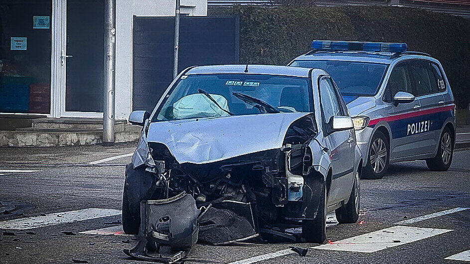 VU Notarzteinsatzfahrzeug Braunau