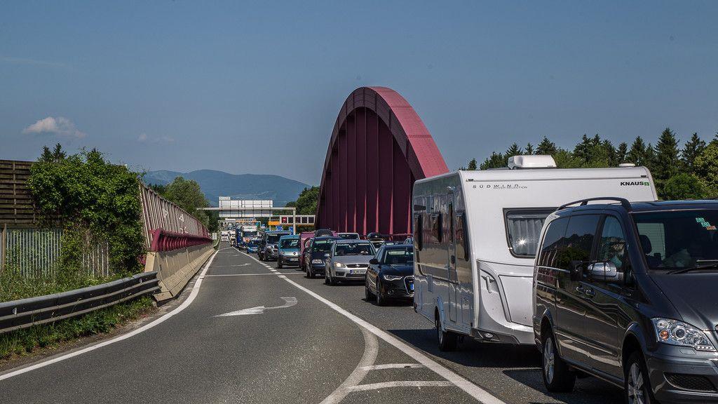 Stau auf der A10 II