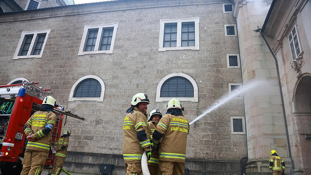 Brand im Dom: Spektakuläre Übung in Salzburger Altstadt