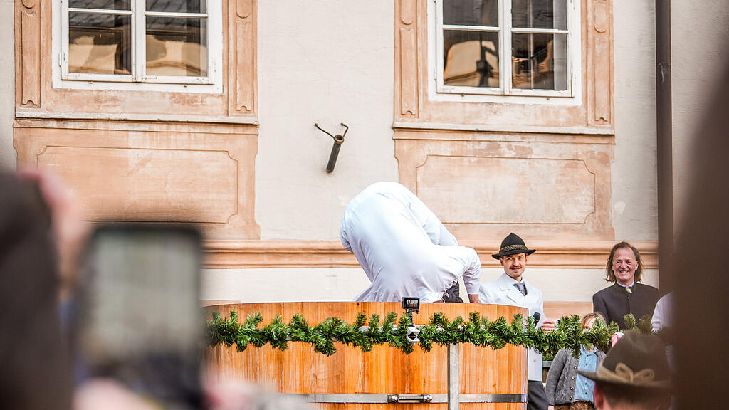 Der traditionelle Metzgersprung in Salzburg