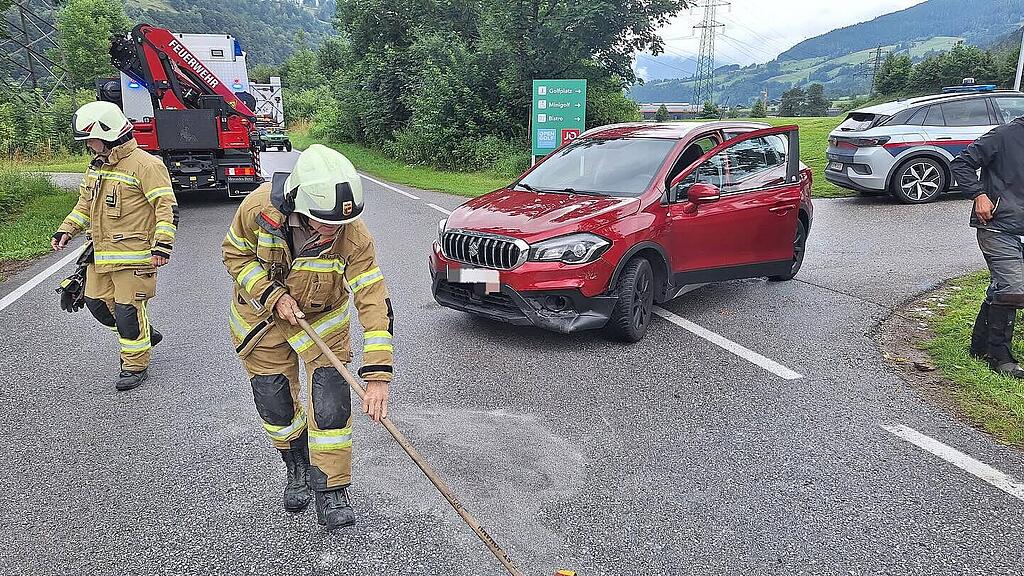 Auto kollidiert in St. Johann im Pongau mit Motorrad: Ein Verletzter
