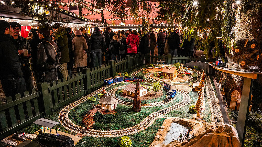 Impressionen der Christkindlmarkt Er\u00f6ffnung