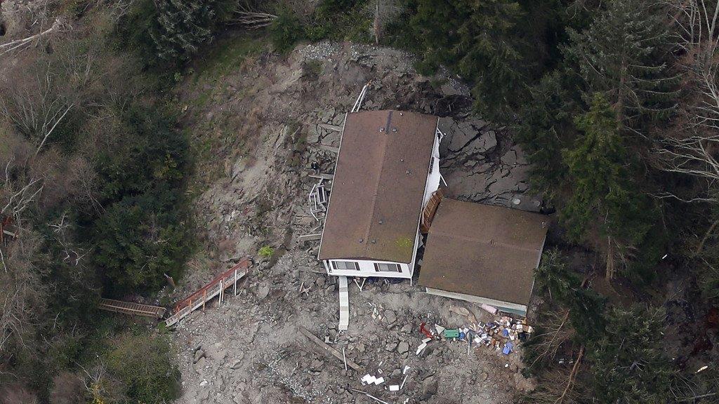 Massiver Erdrutsch auf Insel Whidbey im US-Bundesstaat Washington