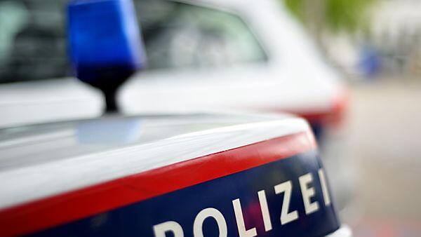 Die Beamten waren gerufen worden, um dem Betrunkenen zu helfen
