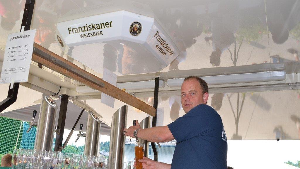 Stiefelweitschmeißen in Fürstenbrunn