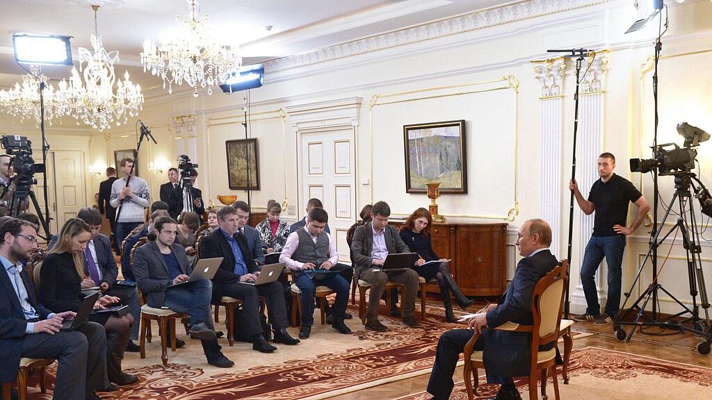 Putin bekräftigt Drohung mit Militäreinsatz: "Letztes Mittel".