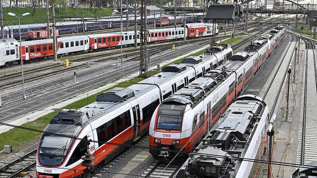 symb_zug symb_eisenbahn symb_oebb symb_gleis symb_triebwagen