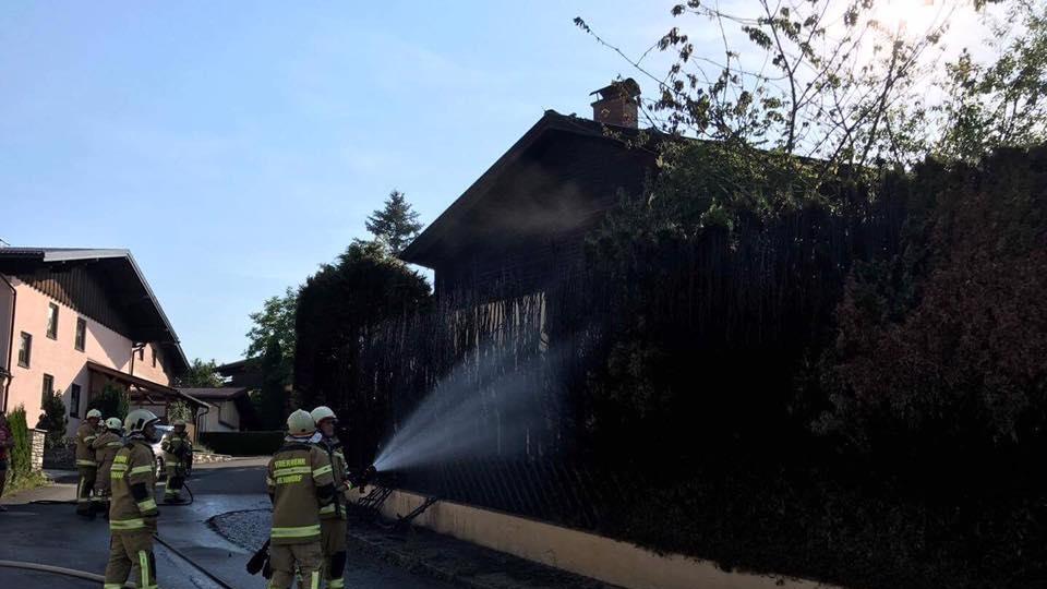 Heckenbrand in Henndorf