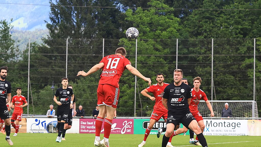 Kuchl gegen Puch