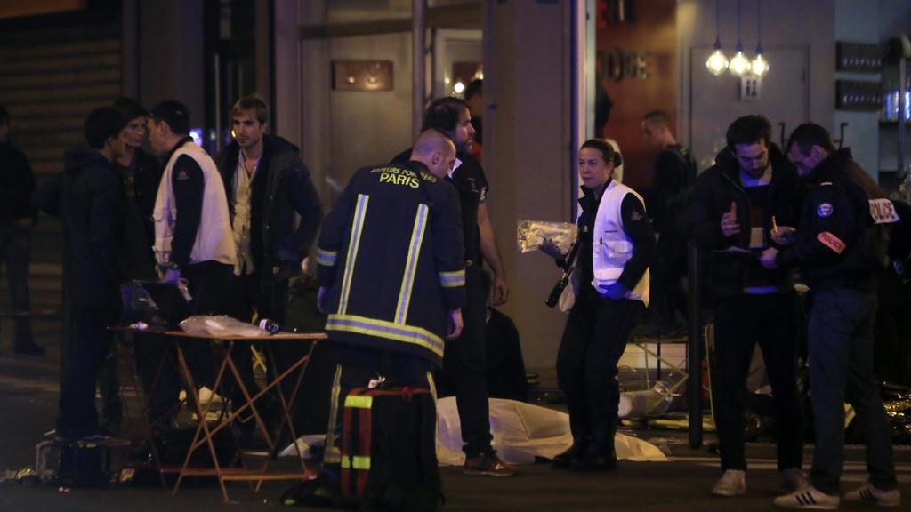 Schüsse und Explosionen in Paris: Erste Bilder