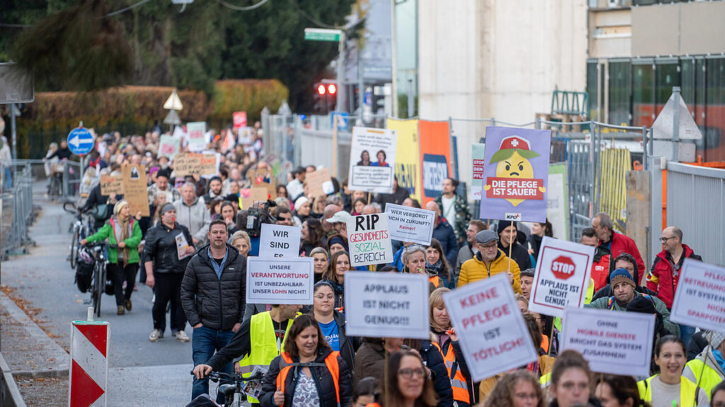 Pflege-Demo in Salzburg