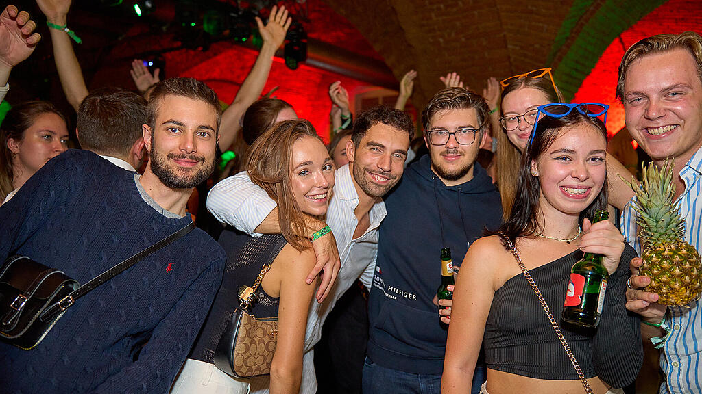 S-BUDGET PARTY