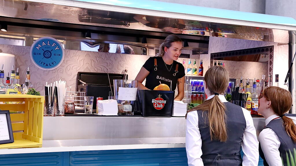 "Alles für den Gast", Sonntag I