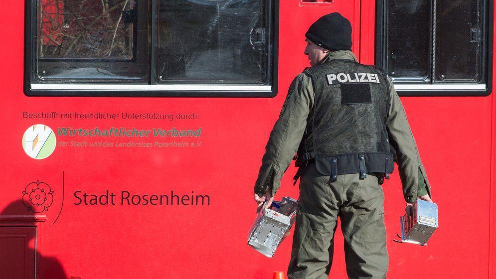 Zugunglück in Bad Aibling: Aufräumarbeiten