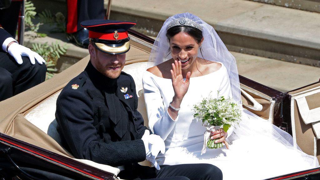Royale Hochzeit: Schillernde Kutschfahrt durch Windsor