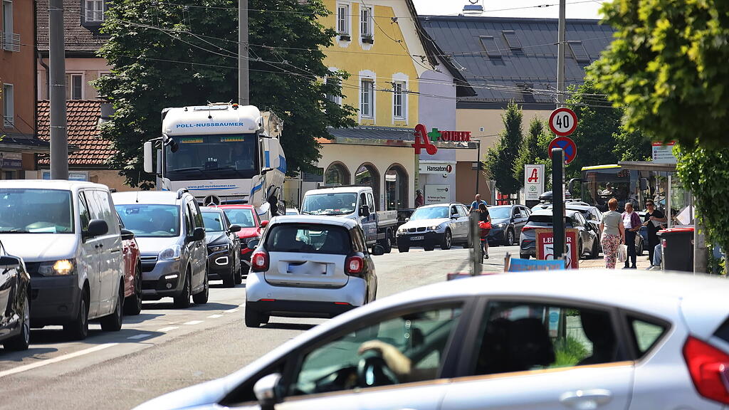 Asphaltierungsarbeiten Hofhaymer Allee und Nonntaler Hauptstraße