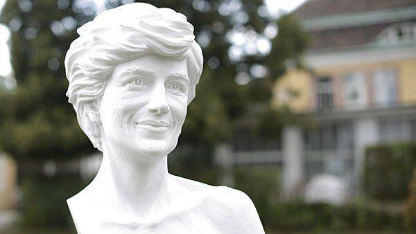 Das Denkmal für die 1997 tödlich verunglückte britische Prinzessin Lady Diana in Wien