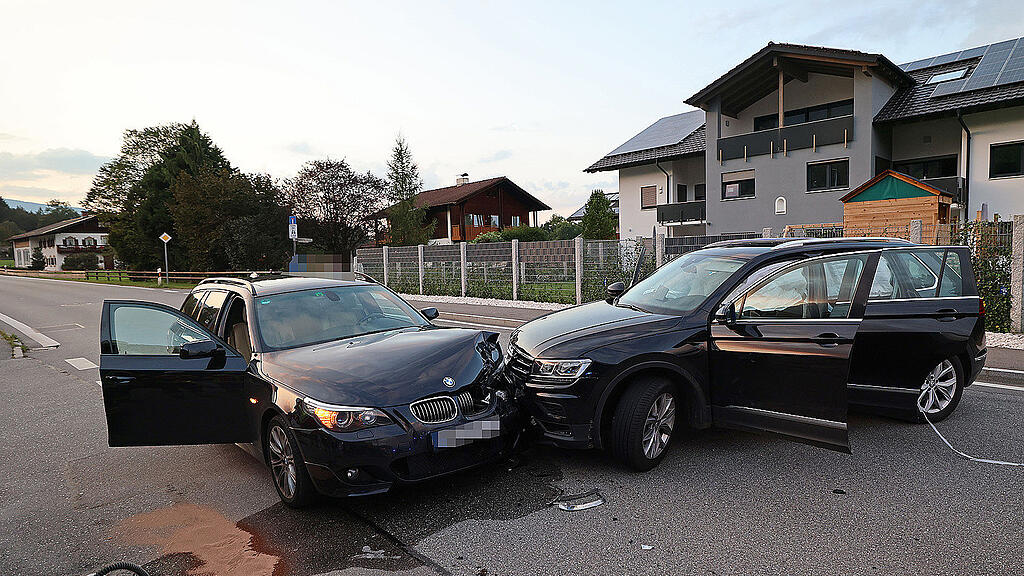 Drei Verletzte bei Verkehrsunfall in Piding