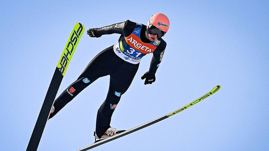 Karl Geiger gewann am Freitag in Planica überlegen (Archivbild)