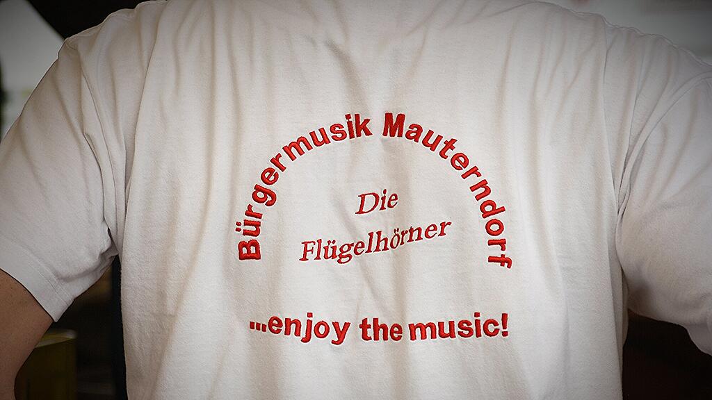 Fest der B\u00fcrgermusik Mauterndorf \/Zapfenstreich und D\u00e4mmerschoppen