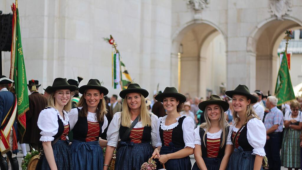 400 Jahre Hl Erentrudis und Erntedankfest