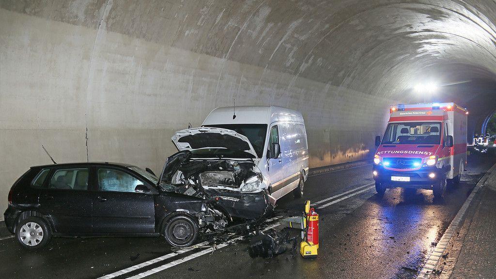 Frontalcrash im Antoniberg-Tunnel