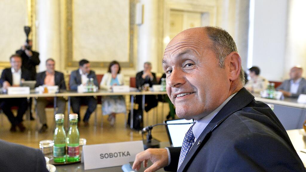 Sobotka traf sich mit den Flüchtlingsreferenten.