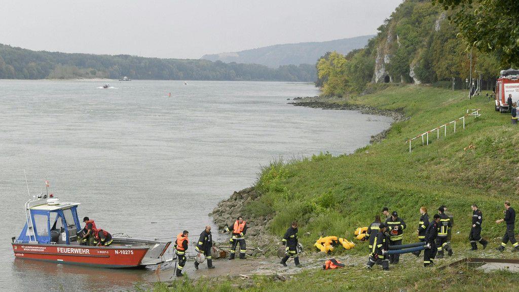 Bundesheer-Boot kentert auf Donau