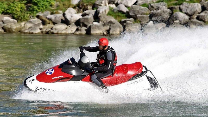 Schauübung der Wasserrettung