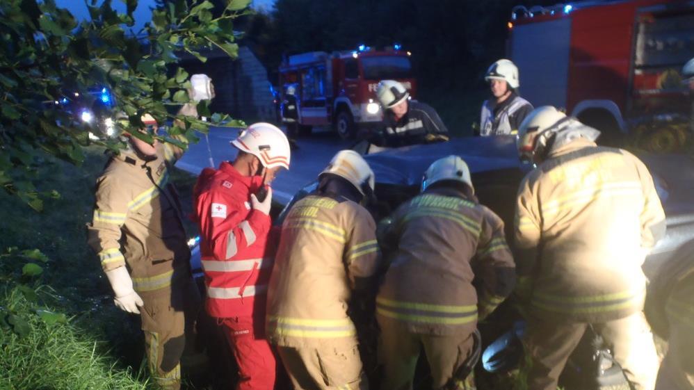 Verletzte bei schwerem Frontalcrash in Bad Ischl