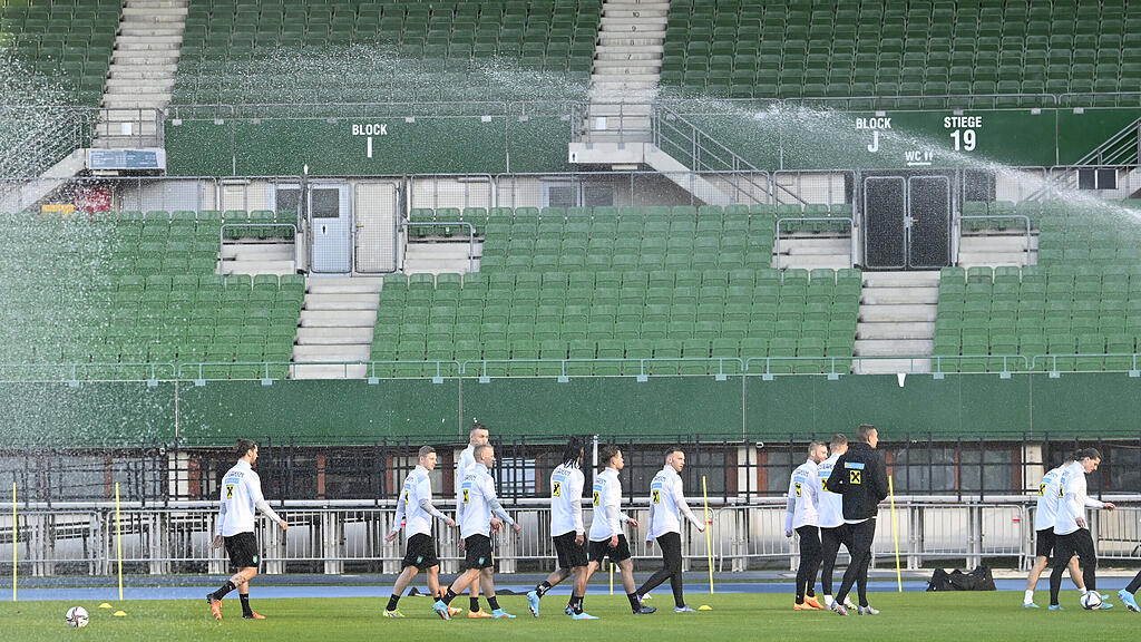 \u00d6FB-Training_Wales
