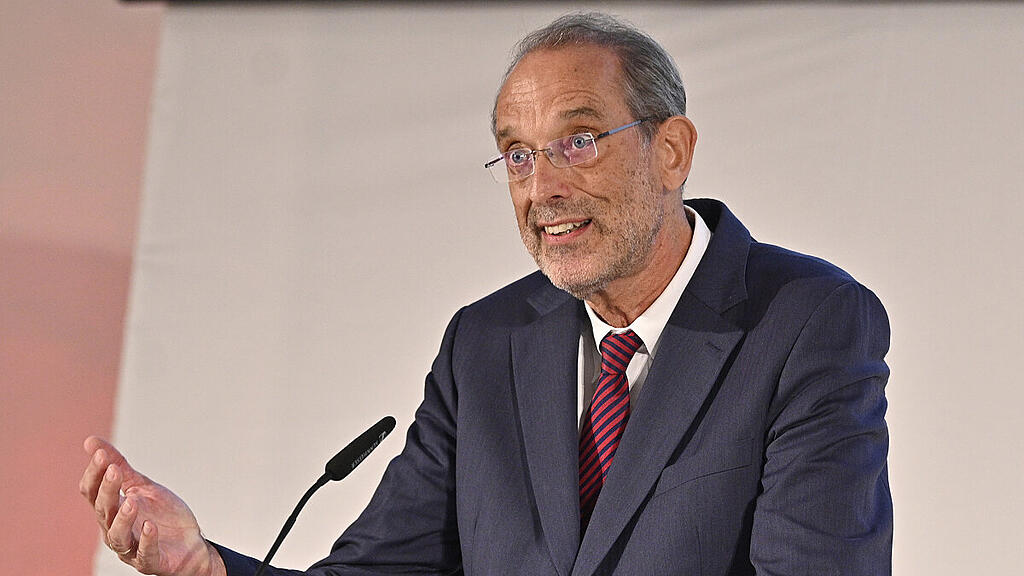 Faßmann hält 1G-Regel an Unis für möglich