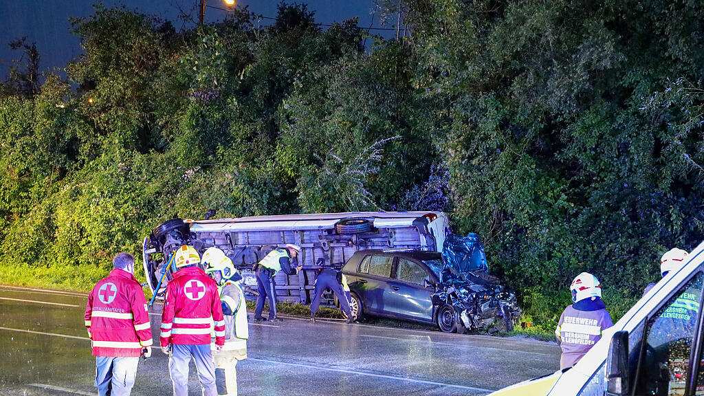 Crash auf B156 in Bergheim III