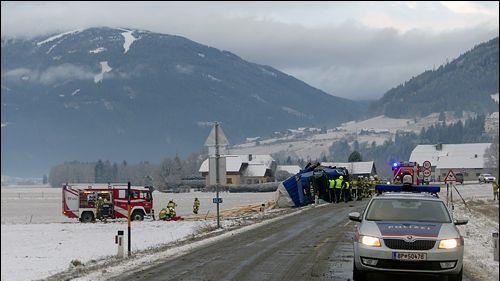 Lkw-Unfall auf B96 in Unterberg