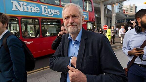 Corbyn stößt innerhalb der Partei auf Widerstand