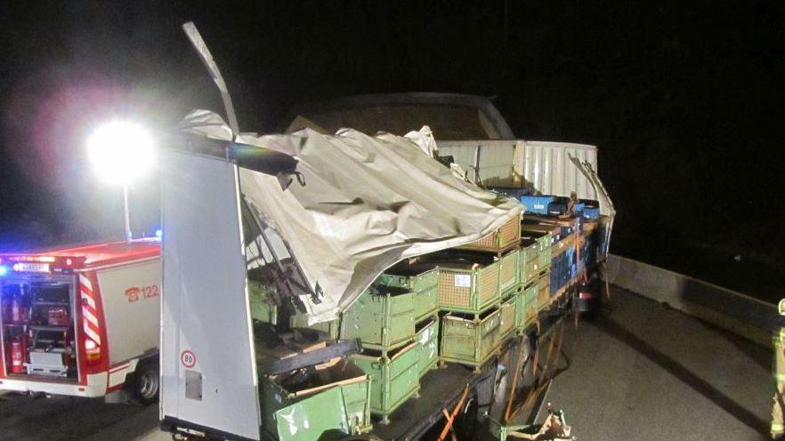 Lkw-Unfall im Hieflertunnel