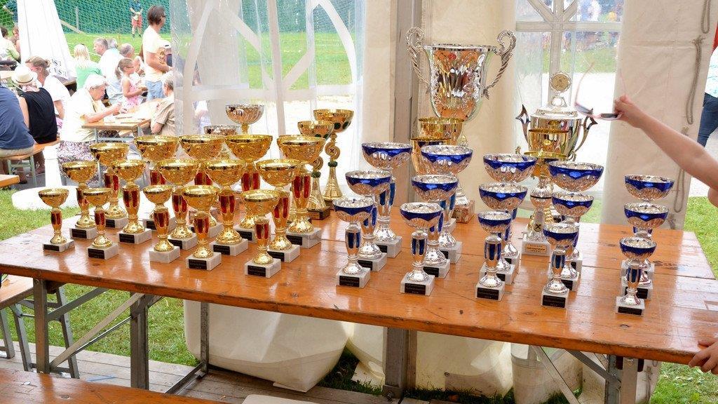 Stiefelweitschmeißen in Fürstenbrunn