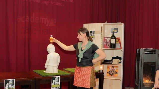 Polit-Zwerge versteigert