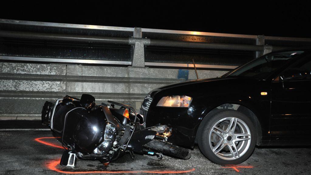 Der 60-jährige Biker wurde reanimiert, erlag aber im Spital seinen schweren Verletzungen.