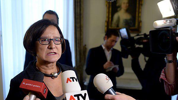 Mikl-Leitner sucht nach Asyl-Plätzen