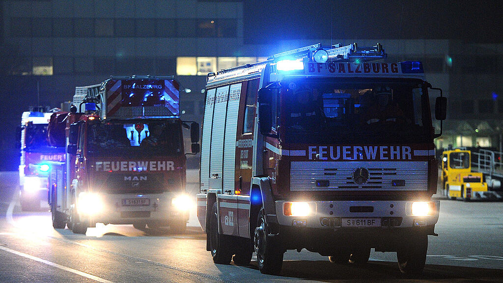 Berufsfeuerwehr Salzburg, Nacht, Einsatz, SB