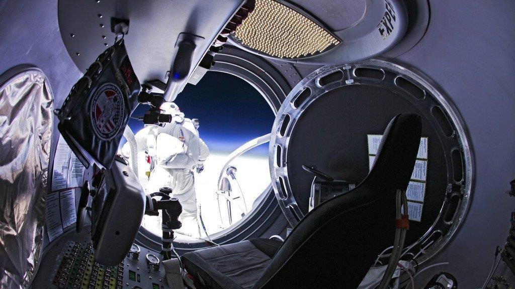 Der Stratos-Sprung von Felix Baumgartner (EPA)