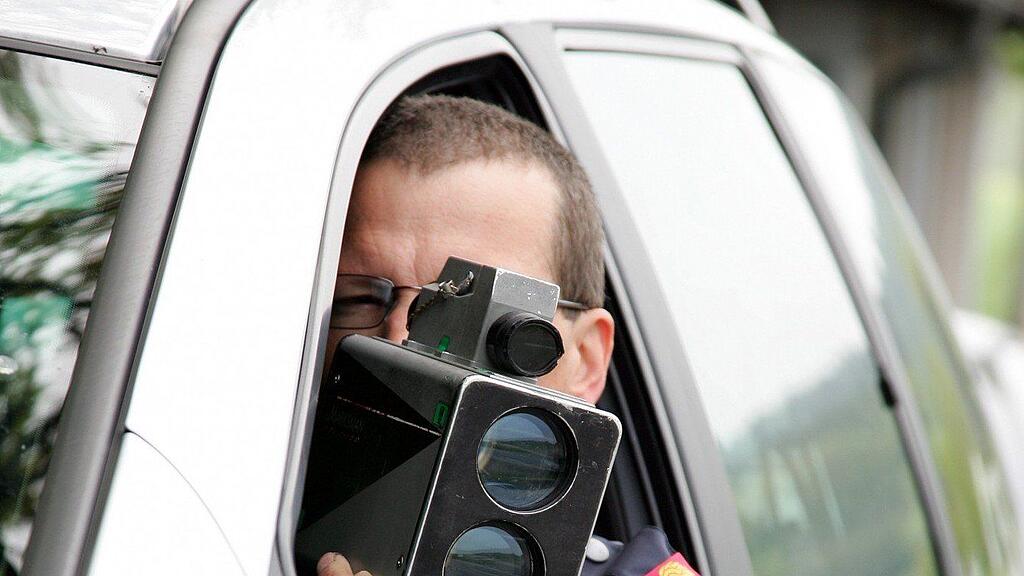 Die höchste Geschwindigkeit wurde bei einem deutschen Pkw-Lenker gemessen, der mit 160 km/h in der 100er-Zoner unterwegs war.